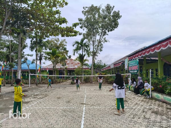 Siswa MIN 2 Kerinci Antusias Ikuti Pelajaran PJOK