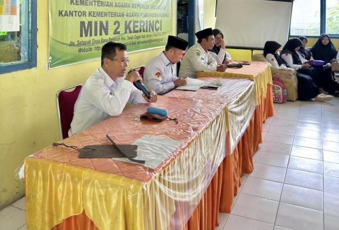 Rapat PBM MIN 2 Kerinci Bahas Peningkatan Kualitas Pendidikan