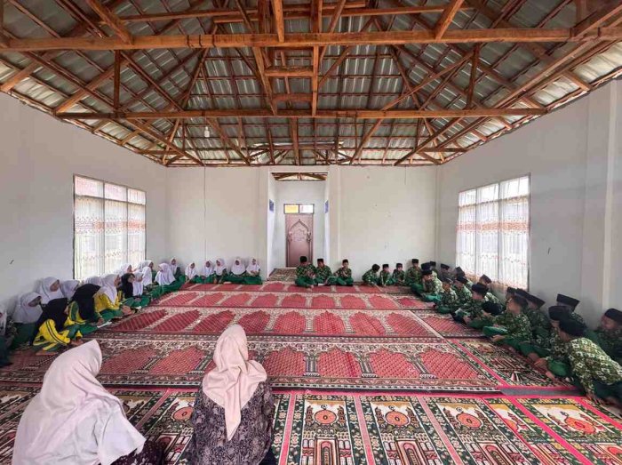 Bimbingan Bacaan Sholat Subuh, Rutinitas Penuh Berkah di MIN 2 Kerinci