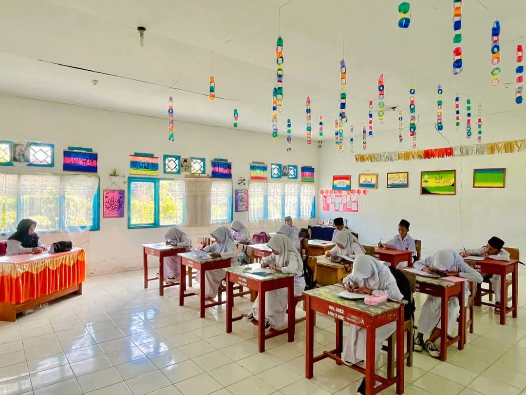 MIN 2 KERINCI MELAKSANAKAN UJIAN AKHIR SEMESTER GANJIL