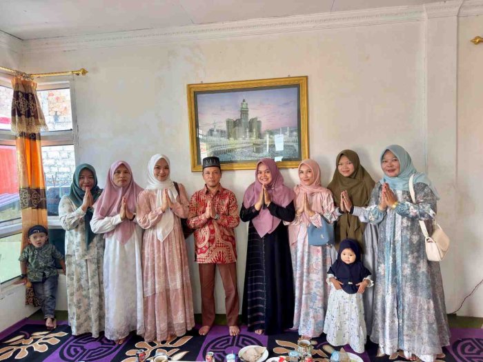 Silaturahmi Idul Fitri 1447 H, Keluarga Besar MIN 2 Kerinci Hadiri Undangan Kepala Madrasah Silaturahmi Idul Fitri 1447 H, Keluarga Besar MIN 2 Kerinci Hadiri Undangan Kepala Madrasah