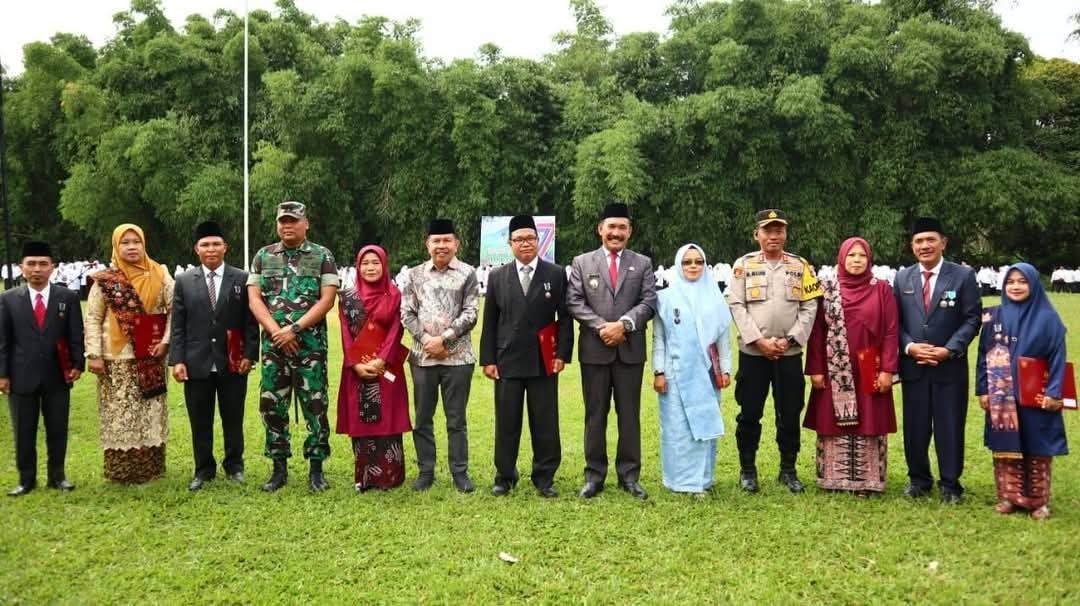 MIN 2 KERINCI MENGIKUTI UPACARA MEMPERINGATI HAB  Part 2