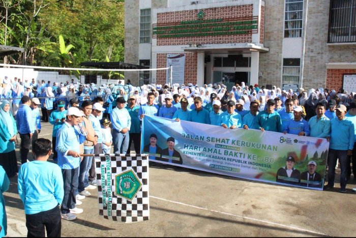 MIN 2 Kerinci Rayakan HAB Kemenag dengan Jalan Sehat MIN 2 Kerinci Rayakan HAB Kemenag dengan Jalan Sehat