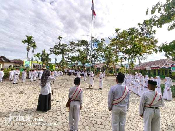 Upacara Bendera Rutin di MIN 2 Kerinci Dorong Disiplin Siswa Upacara Bendera Rutin di MIN 2 Kerinci Dorong Disiplin Siswa