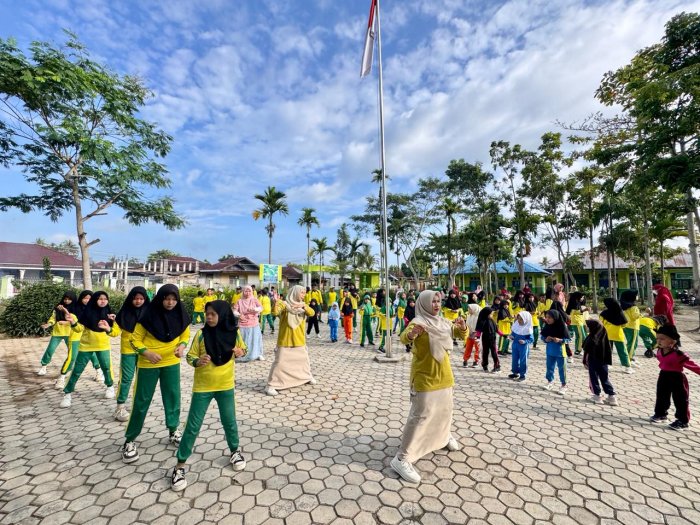 Senam Bersama Keluarga Besar MIN 2 Kerinci Berlangsung Meriah dan Lancar