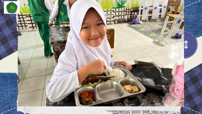 Wujudkan Generasi Cerdas dan Berkarakter, MIN 2 Kerinci Sukses Laksanakan Program Makan Bergizi Gratis Minggu Ke-4 Wujudkan Generasi Cerdas dan Berkarakter, MIN 2 Kerinci Sukses Laksanakan Program Makan Bergizi Gratis Minggu Ke-4