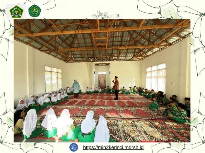 Menanamkan Karakter Sejak Dini, Siswa MIN 2 Kerinci Antusias Ikuti Bimbingan Bacaan Sholat