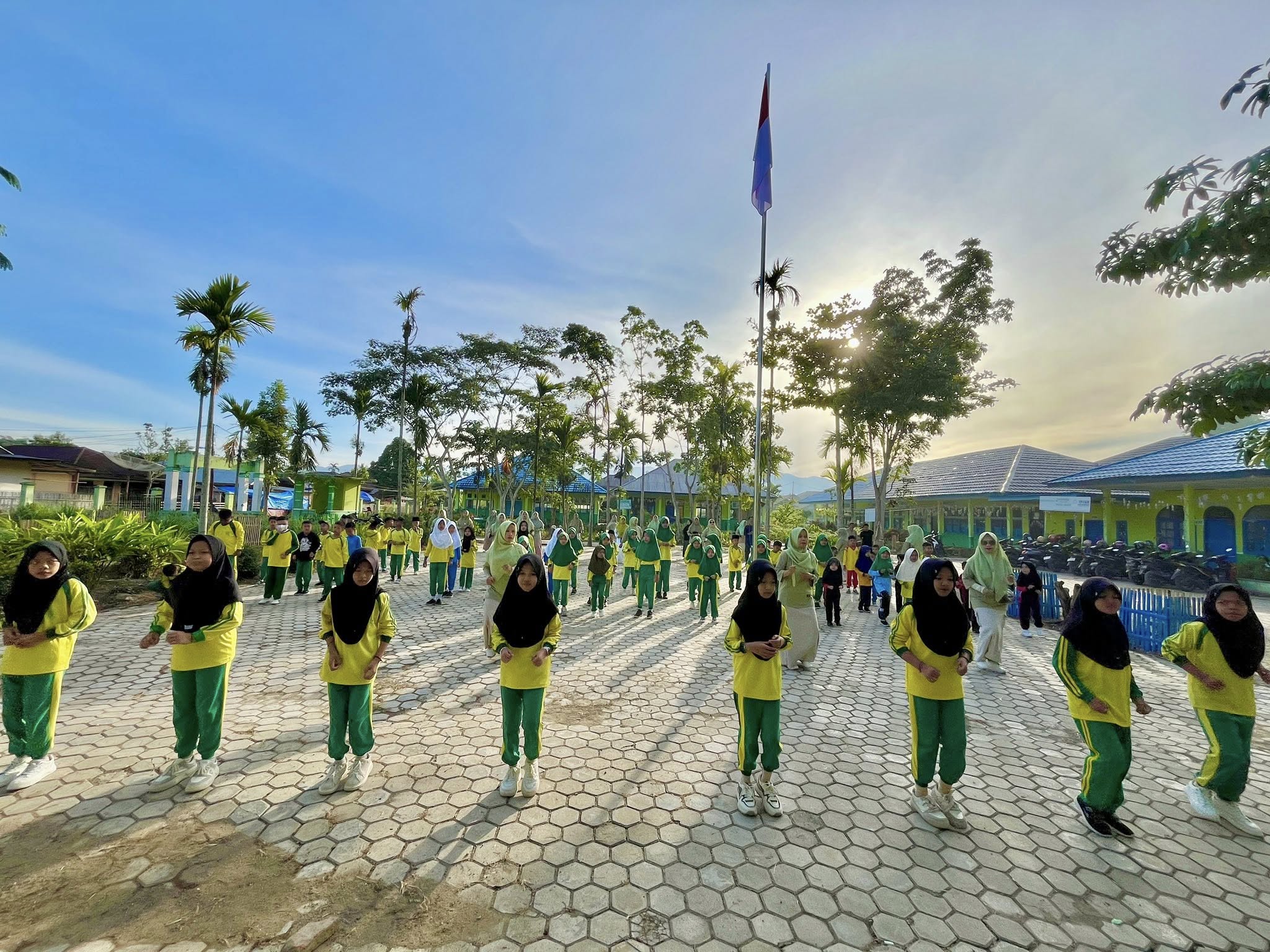 MIN 2 KERINCI Senam pagi 