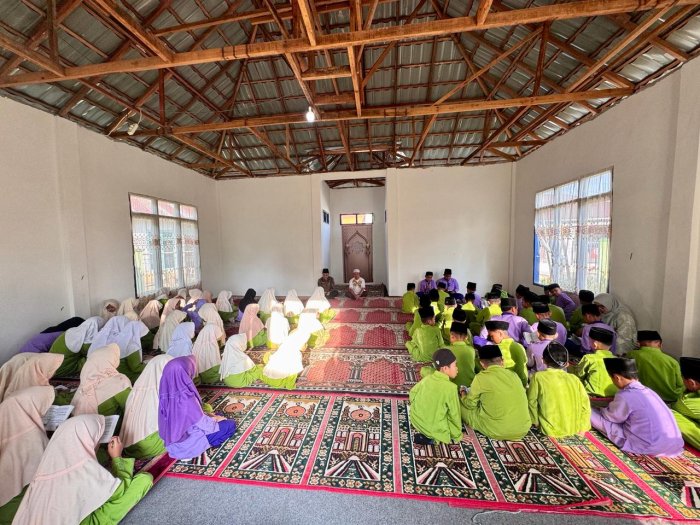 Rutinitas Yasinan Bersama, Wujud Pembinaan Karakter Religius di MIN 2 Kerinci Rutinitas Yasinan Bersama, Wujud Pembinaan Karakter Religius di MIN 2 Kerinci