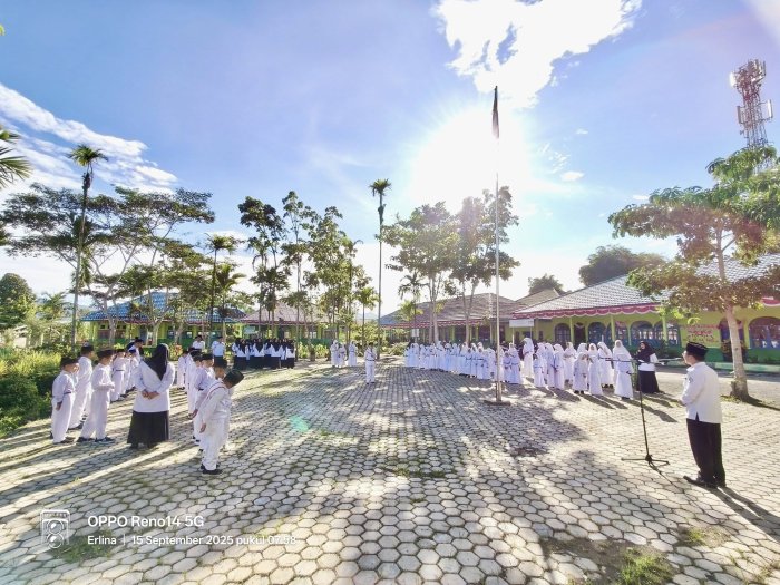 MIN 2 Kerinci Gelar Upacara Bendera