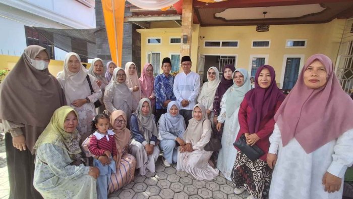 Keluarga Besar MIN 2 Kerinci Hadiri Walimatus Safar Kasubbag TU Kemenag Kerinci