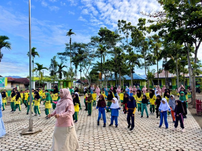 MIN 2 Kerinci Gelar Senam Bersama Tingkatkan Kebersamaan