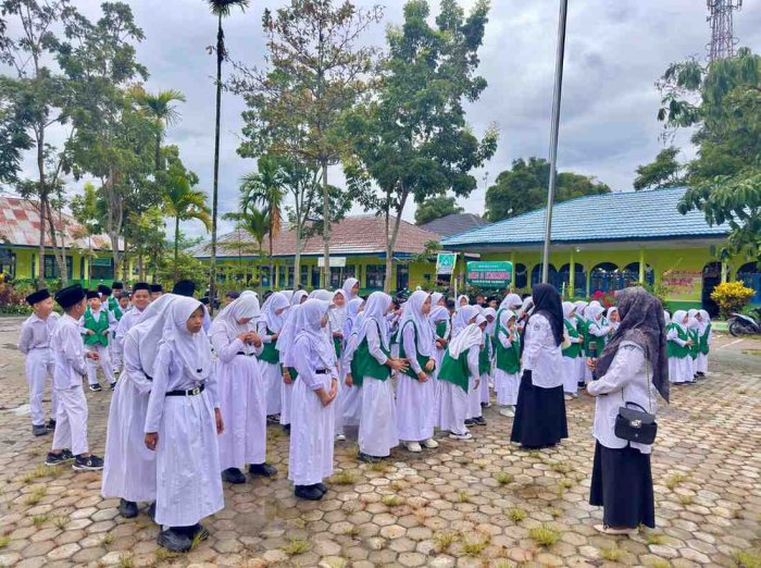 MIN 2 Kerinci Awali Ujian Tengah Semester dengan Apel Pagi
