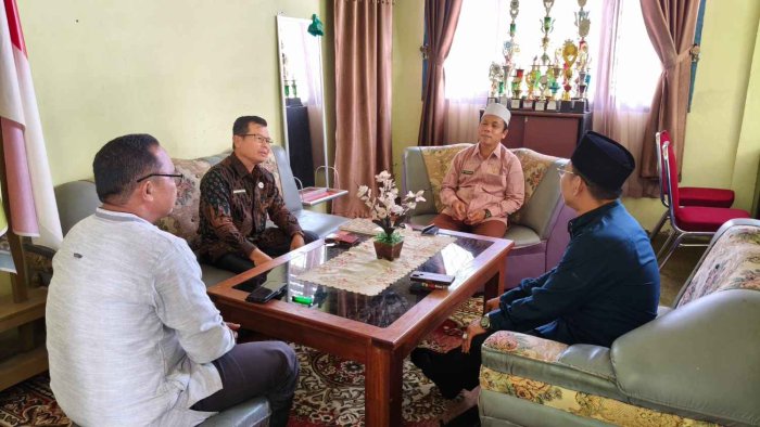 Matangkan Persiapan HUT RI ke-81, Pimpinan MIN 2 Kerinci Gelar Rapat Koordinasi dan Sosialisasi