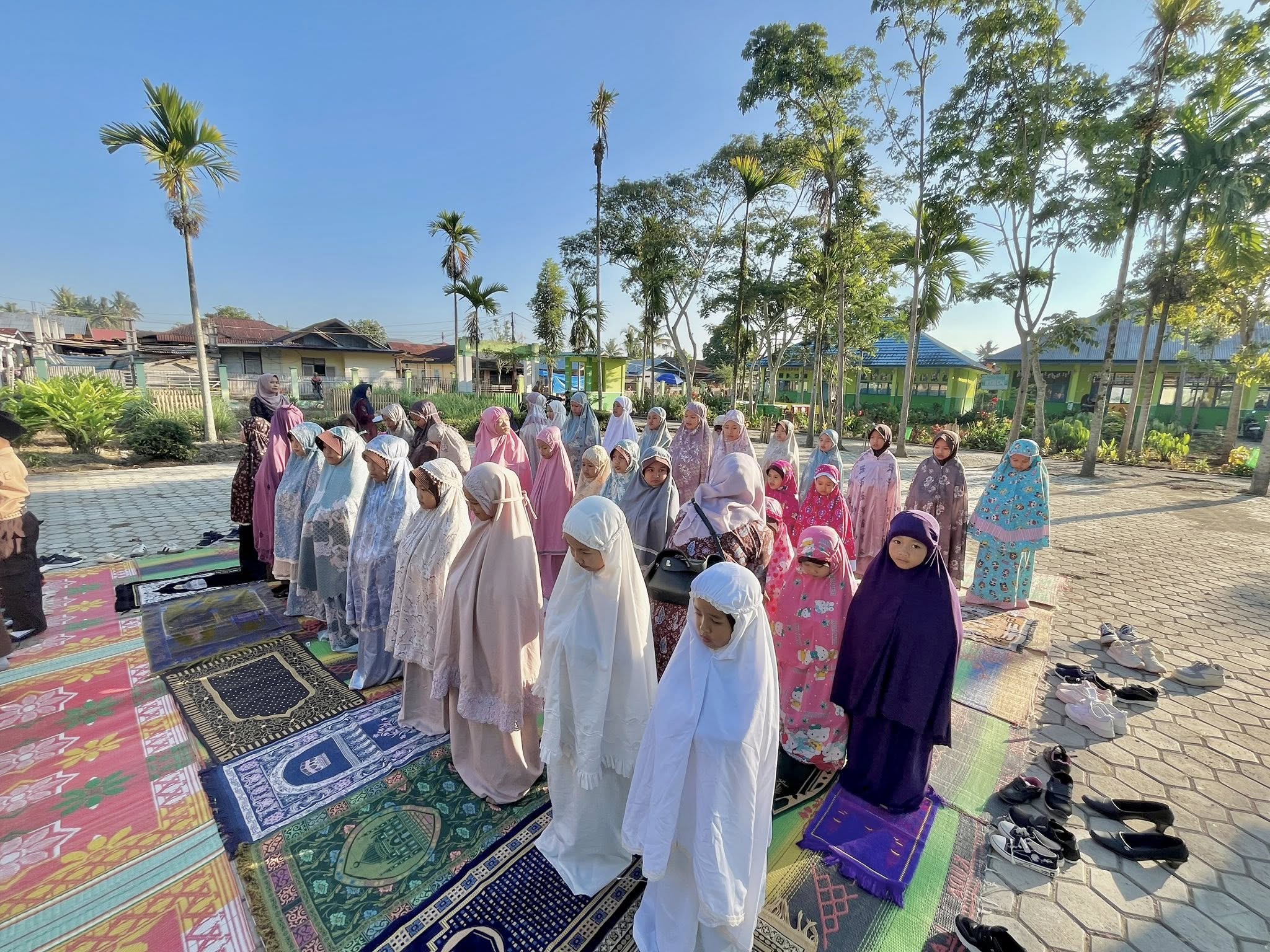 Bimbingan Sholat untuk siswa/i MIN 2 Kerinci